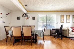 Dining - Pet allowed/close golf course, DTLA, Pasadena # 1

 (Alhambra)