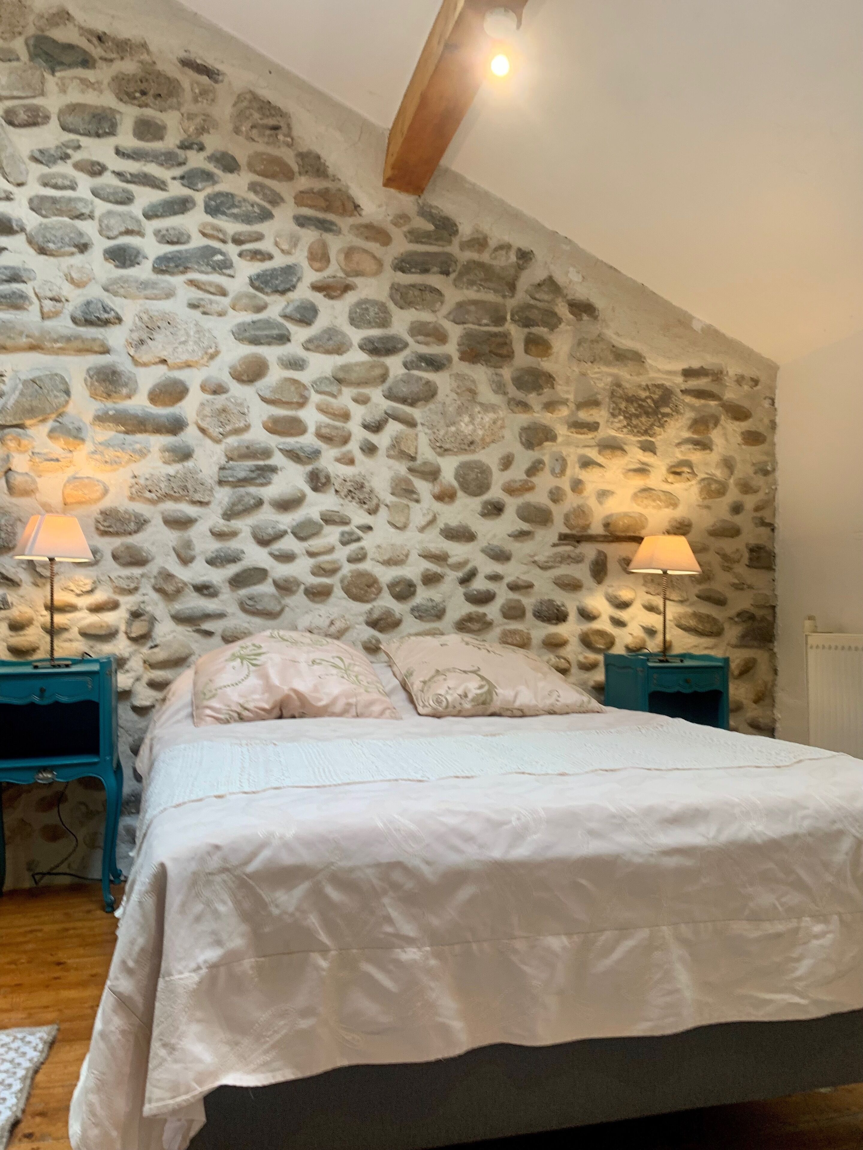 1 chambre, bureau, Wi-Fi gratuit, draps fournis