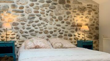 1 chambre, bureau, Wi-Fi gratuit, draps fournis