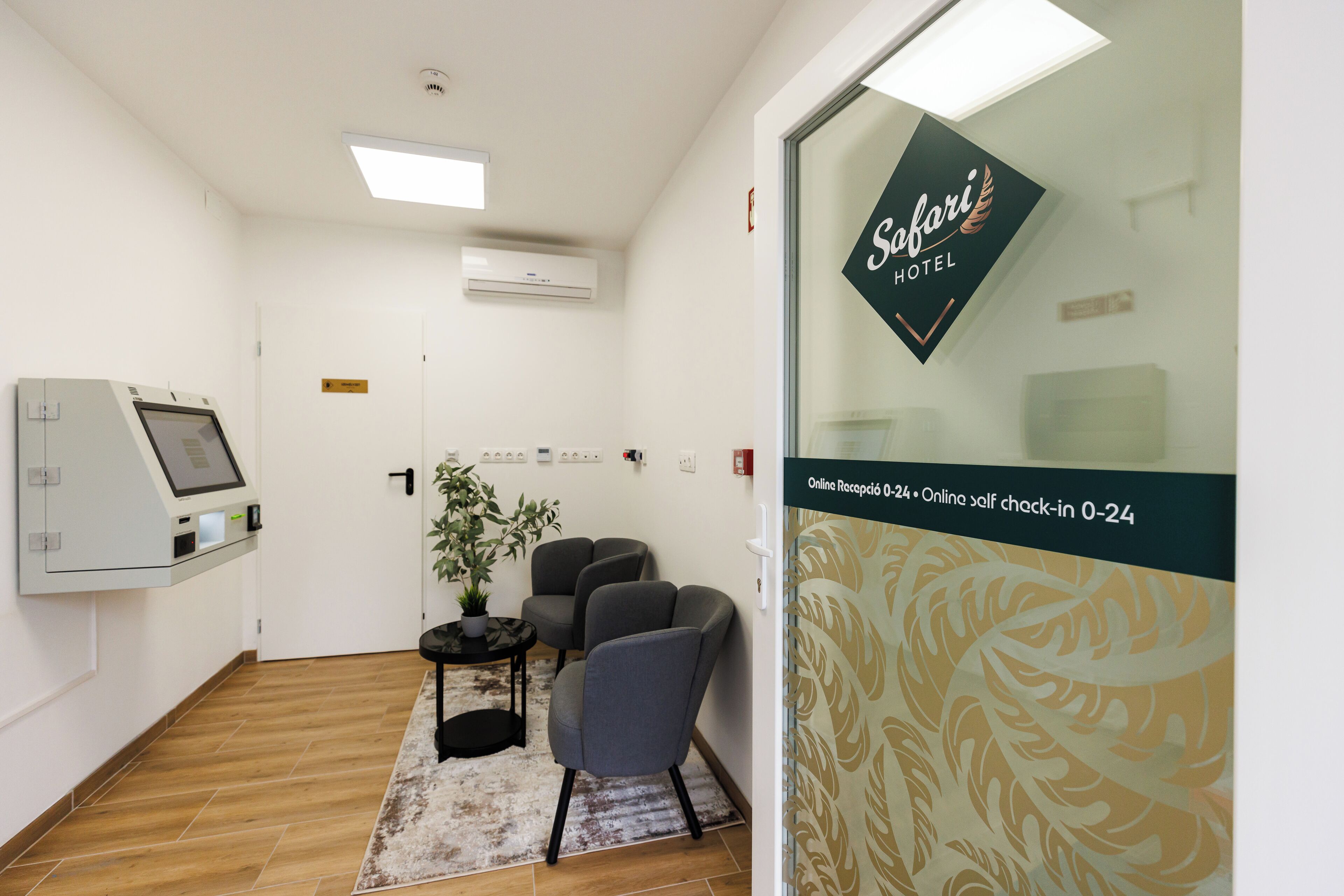 Check-in/check-out kiosk