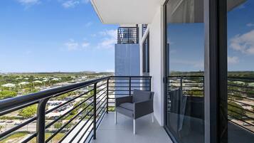 Comfort Condo, 1 Bedroom, Balcony, City View | Balcony