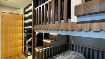 2 chambres, fer et planche à repasser, Wi-Fi, draps fournis