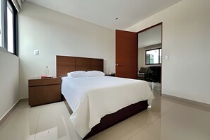 4 quartos, ferros/tábuas de passar roupa, Wi-Fi, roupa de cama