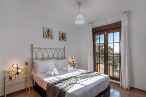 3 habitaciones, tabla de planchar con plancha y wifi gratis 