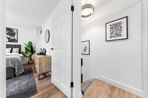 2 bedrooms, free WiFi, bed sheets - Stylish 2BR (Sleeps 6) Fast City/Airport Access (Luton)