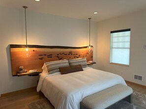 10 bedrooms, iron/ironing board, WiFi, bed sheets