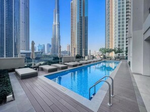 Pool - Skyline Exquisite 2BR | Burj & Fountain Views |PS5 (Dubai)