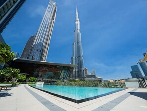 Pool - Skyline High-End 2BR | PS5 | Burj & Fountain Views (Dubai)