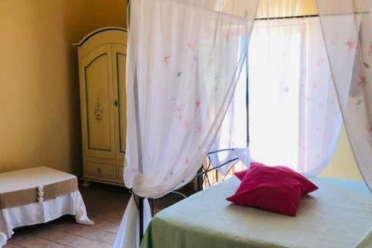Deluxe Room | Free WiFi, bed sheets