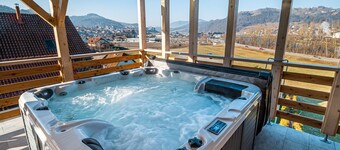 Relaxing Retreat with Hot Tub in Sevnica - Three Bedroom Apartment
