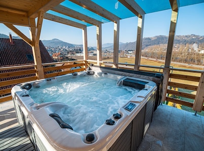 Relaxing Retreat with Hot Tub in Sevnica - Three Bedroom Apartment