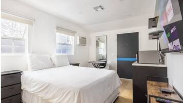 1 habitación, wifi y ropa de cama