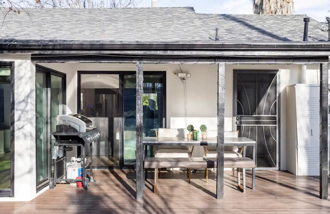 تناول الطعام بالخارج