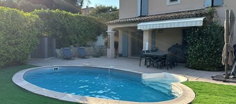 Quiet, secure family villa with every comfort!