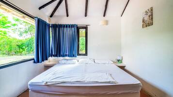 6 bedrooms, free WiFi, bed sheets