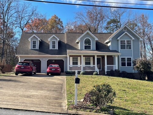 Charming 4-bedroom house with AC and WiFi in Ringgold