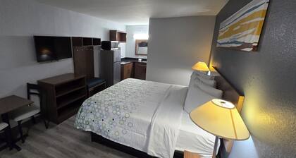 HomeTowne Studios LaGrange