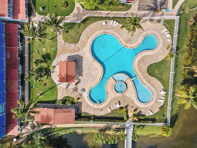 2 bedroom Dorado Villa with pool- Walk to the beach and restaurants.