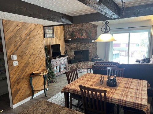 Cozy 3-bedroom condo with fire place and WiFi in Fraser, CO