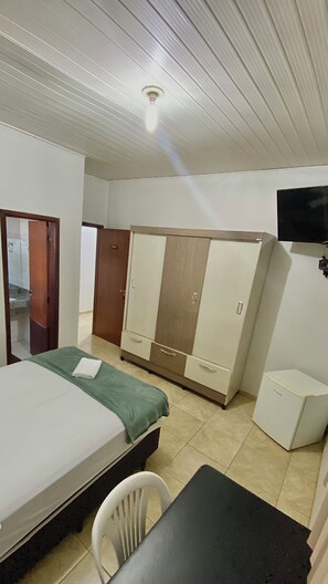 Room | Laptop workspace, free WiFi - Hotel Lunna (Porto Nacional)