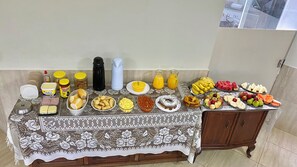 Free daily cooked-to-order breakfast - Hotel Lunna (Porto Nacional)