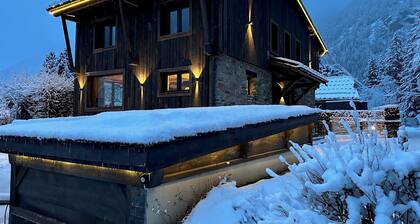 Chalet 8 Etoiles newly constructed with spectacular views of Mt Blanc