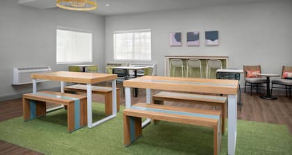 Spark By Hilton Tucson Airport