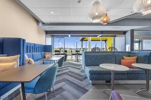 Free daily breakfast - Tru By Hilton Cape Girardeau (Cape Girardeau)