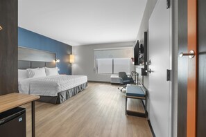 Habitación, 1 cama de matrimonio grande, bañera (Mobility & Hearing)