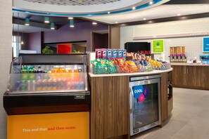 Snack bar - Tru By Hilton Gananoque, On (Gananoque)
