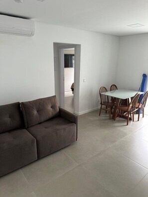 Deluxe Apartment, Pool Access | Living area