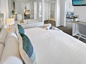 2 chambres, fer et planche à repasser, lit parapluie, Wi-Fi gratuit