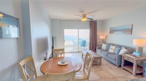 Smart TV, DVD player