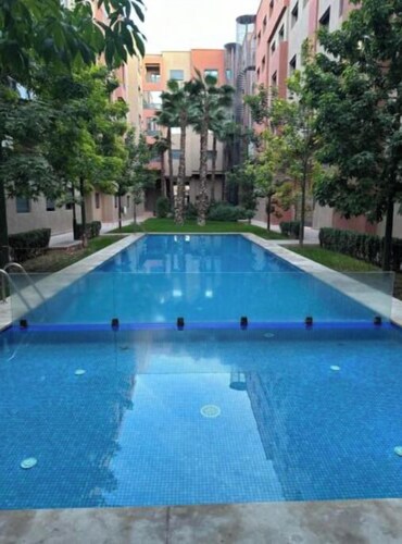 House with pool for 7 people