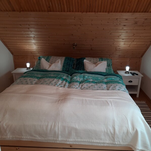 2 Schlafzimmer, Bügeleisen/Bügelbrett, Internetzugang, Bettwäsche