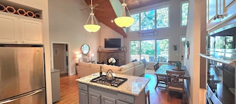 Location & Southern Charm in Big Canoe with tons of room.