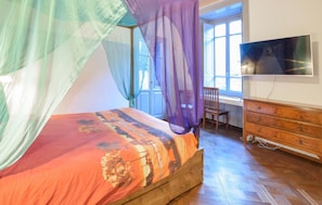 3 bedrooms, iron/ironing board, free WiFi