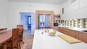 Private kitchen - Nice apartment in Breno with WiFi (Breno)
