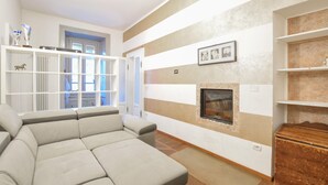 Living area - Nice apartment in Breno with WiFi (Breno)