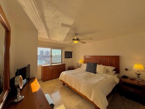 3 chambres, fer et planche à repasser, Wi-Fi, draps fournis