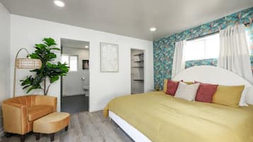 Desk, iron/ironing board, travel crib, WiFi
