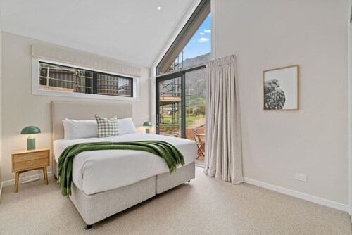 Luxury Stay Next To Iconic Remarkables Mountains