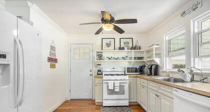 Family-friendly 3-bdrm cabin near Sam-O-Set park and South Higgins Lk State Park