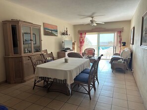 Interior - Oceanfront charming 2-bedroom condo with AC, WiFi in superb Nuevo Vallarta (Nuevo Vallarta)