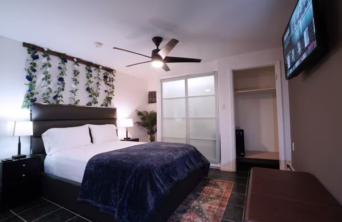 1 bedroom, travel crib, WiFi, bed sheets