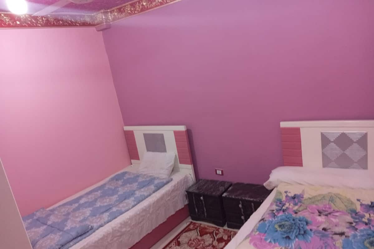 Comfort Double Room | Blackout drapes, iron/ironing board, free WiFi