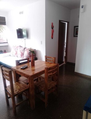 Classic Apartment | Living area | Flat-screen TV - SHADDAI ALOJAMIENTOS (Salta)