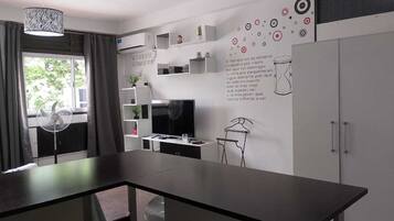 Studio, City View | Living area
