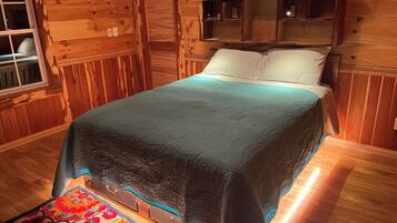 1 soverom, strykejern/-brett, wi-fi (inkludert) og sengetøy