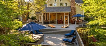 Absolute Dream, Prime Location: Pool Table & Sauna